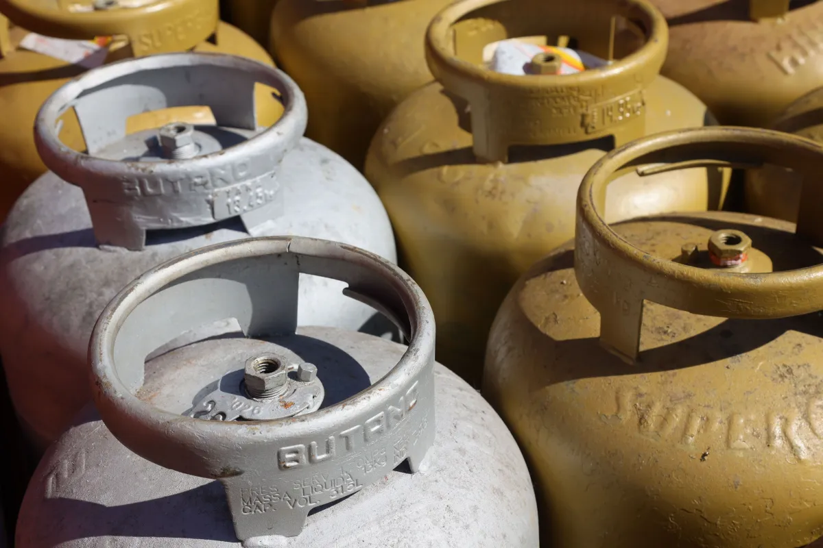 93% dos brasileiros apoiam auxílio para compra de botijão, diz pesquisa